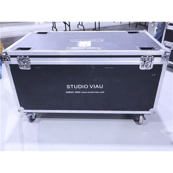 CABLE D'ENTRÉE ÉLECTRIQUE AWG0 100"' AVEC ROADCASE 50"x28"x28"