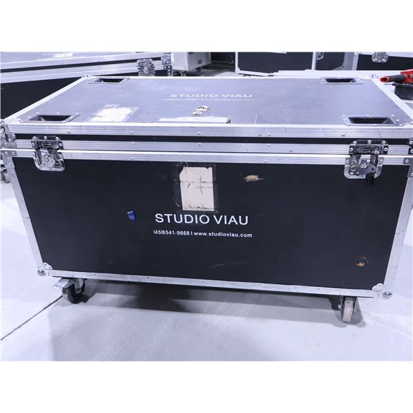 ROAD CASE 28"x50"x28" PLEIN DES CÂBLES ASST