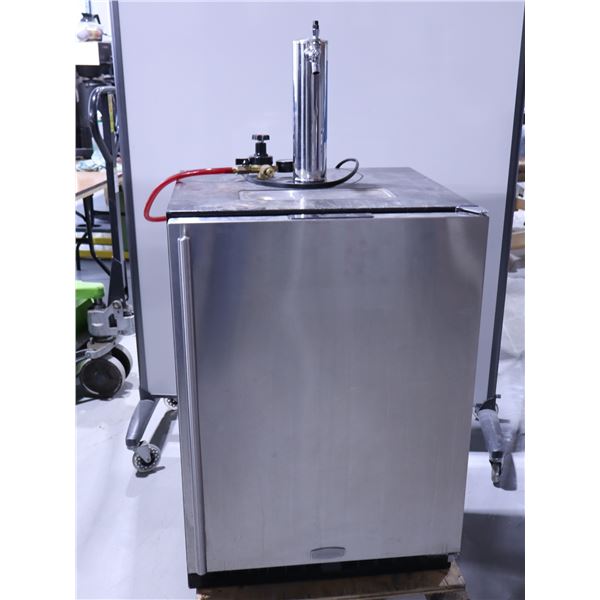 RÉFRIGÉRATEUR À FÛT MARVEL ML24BSS2RS (FÛT INCLUS)