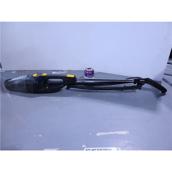 ASPIRATEUR EUREKA NES215C