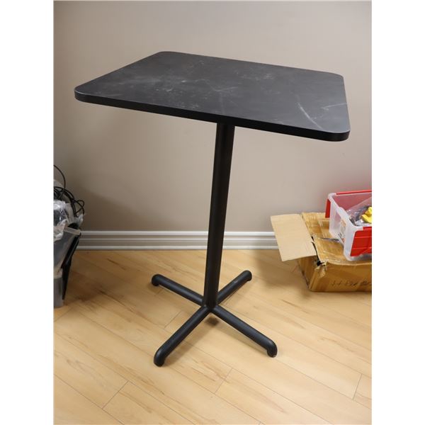 TABLE HAUTE CARRÉ 27"x27"x39"