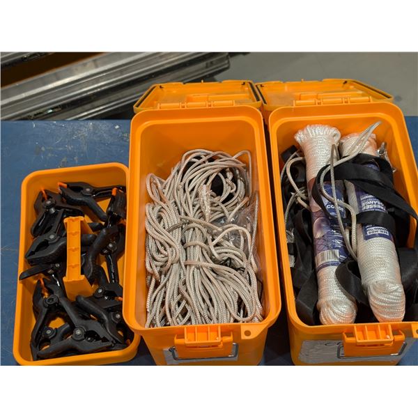LOT DES CORDES ET PINCES EN 2 COFFRES