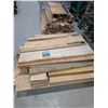Image 1 : 2 PALETTES DE PLANCHES DE BOIS ASSORTIES