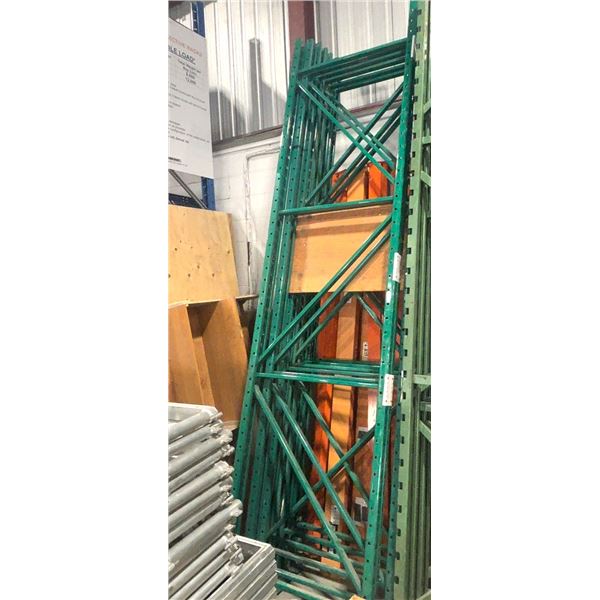 SECTIONS DE RACKING COMPRENANT: 6 UPRIGHTS (12'x36") & 8 BARS (9'x5")