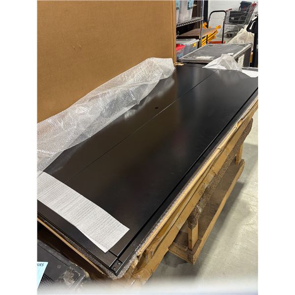 LOT DE 5 PORTES DE ARMOIRES MÉTAL (ENDOMMAGÉ)