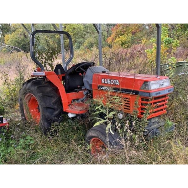 Kubota L4300 Tractor