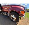 Image 14 : 2005 Ford F750 XL Super Duty 4x2 Flatbed Truck w/ Lift Gate, 12777 Miles, 22.5" L  (Starts & Runs, S