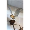Image 3 : SCENERY FEATURE INC. 2 BARN OWLS AND 2 RUFFLED GROUSE APPROX. 104"H WITH PAPERWORK