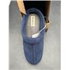 Image 4 : Dearfoams Men’s Memory Foam Slippers, Size S/P (7-8), Blue