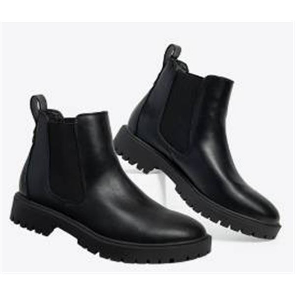 Dream Pairs DAB213 Women’s Black Chelsea Boots – US Size 6