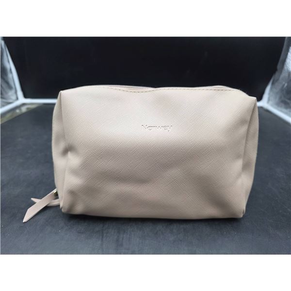 Narwey Beige Cosmetic Bag with Zipper Closure and Internal Pockets