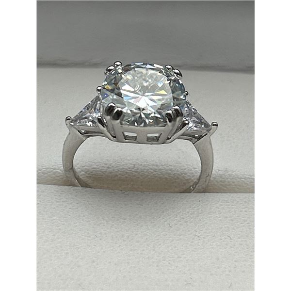 $3000 APPRAISED – 5.0 CARAT MOISSANITE SOLITAIRE RING