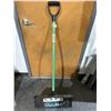 Image 2 : ERAgreen 21-in Poly Snow Shovel with 54-in Steel Handle