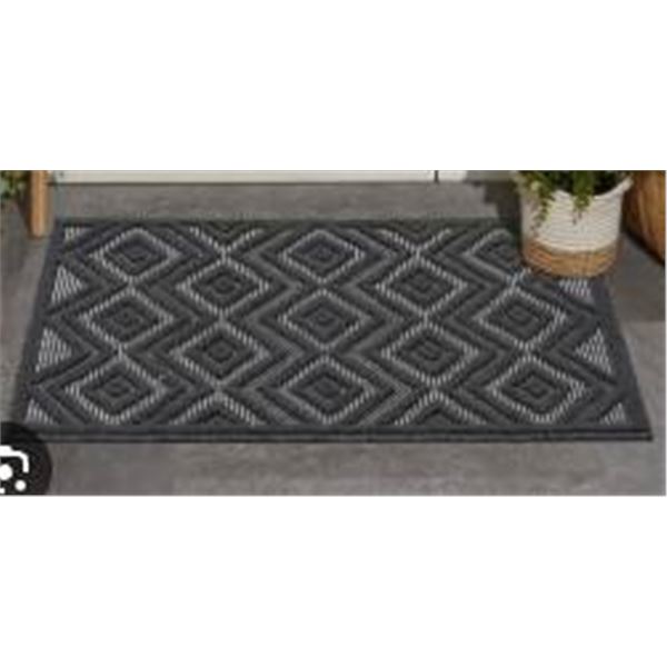 Off The Loom Runner Rug, 2ft 6in x 6ft 4in – Gray Pattern – NOT EXACT AS SHOWN IN 