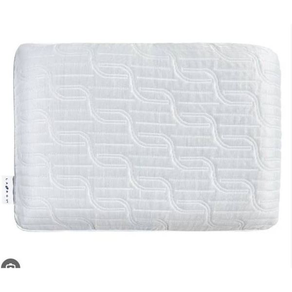 La-Z-Boy CoolRest Serene Foam Pillow
