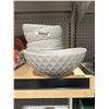 Image 3 : 8 White Embossed Ceramic Bowls in Geometric Design