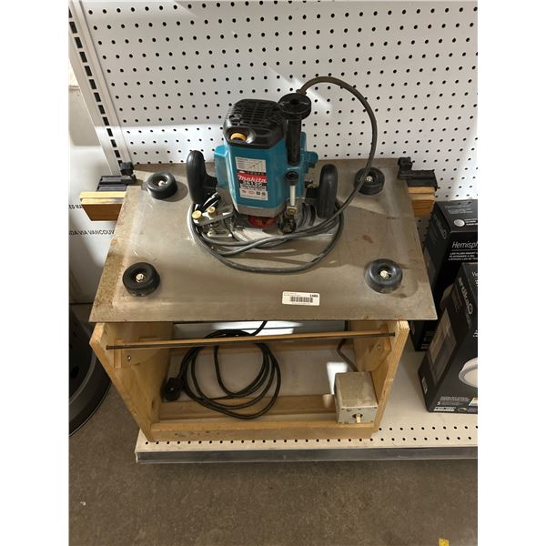 Makita 3612C Router with Table Assembly and Accessories