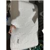 Image 4 : Lot of 2 Standard Size La-Z-Boy Pillow with Mesh Sides