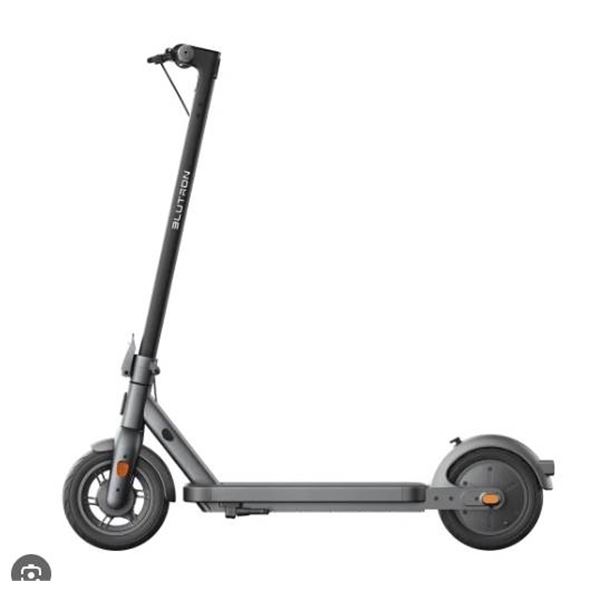 Blutron Electric Scooter With Handlebars and Braking System