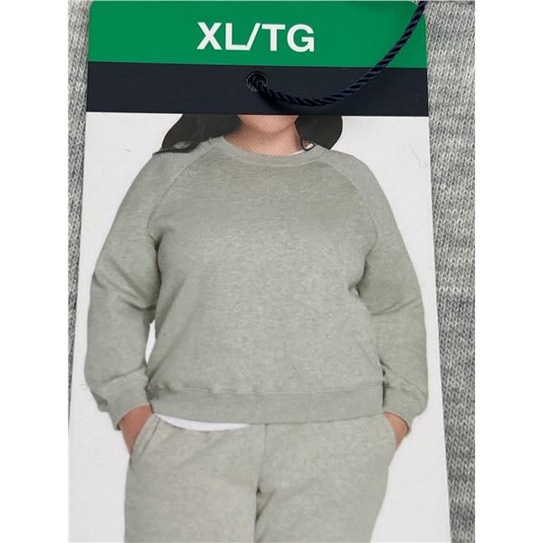 GAP Gray Sweatshirt, Women’s Size XXL/TTG, Long Sleeve Crew Neck