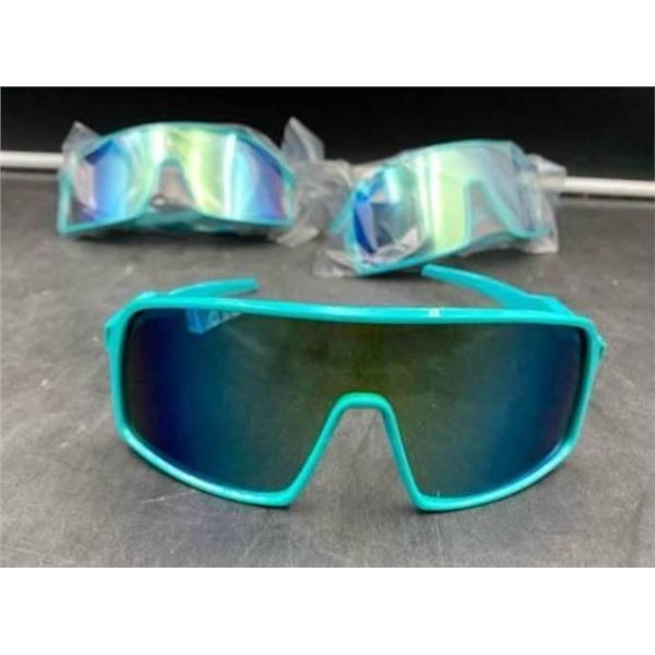 39 Pairs of Truly Cycling Turquoise Sunglasses with Mirrored Lenses