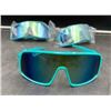 Image 1 : 39 Pairs of Truly Cycling Turquoise Sunglasses with Mirrored Lenses