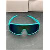 Image 3 : 39 Pairs of Truly Cycling Turquoise Sunglasses with Mirrored Lenses