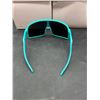 Image 4 : 39 Pairs of Truly Cycling Turquoise Sunglasses with Mirrored Lenses