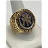 Image 4 : Replica New York Yankees 1998 World Champions Ring with Player Detail
