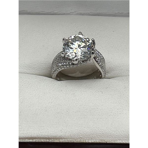 $3260 APPRAISED 5.0 CARAT MOISSANITE SOLITAIRE SHANK STYLE RING