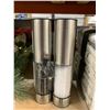 Image 2 : Stainless Steel Electric Salt And Pepper Grinder Set With USB Charging