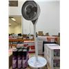 Image 3 : Woozoo Pedestal Oscillating Fan with Adjustable Height and Timer