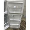 Image 4 : TCL Top Freezer Refrigerator, TRF211TDA1, 21.1 Cu. Ft., White Finish