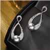 Image 3 : 18K Gold Tahitian Pearl Earrings