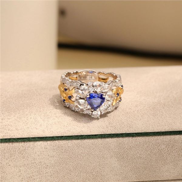 18K Gold Sapphire Heart Ring
