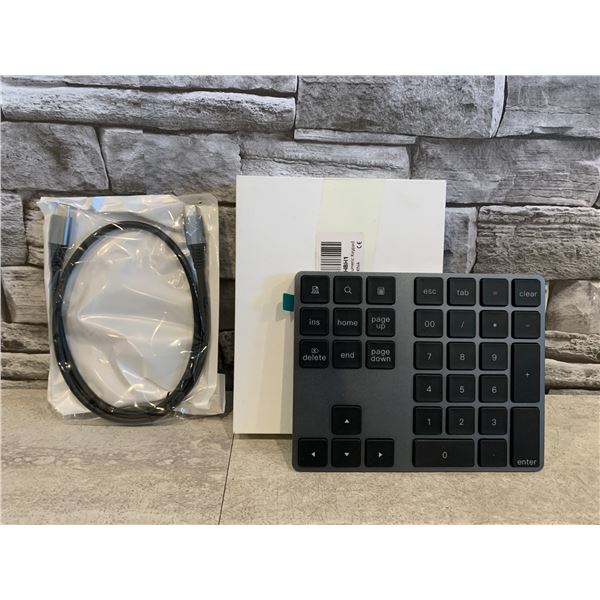 Bluetooh Numeric Keypad - 34 Key Keyboard Hub - USB-C