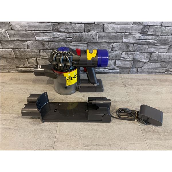 Dyson V8 Cordless Vacuum Cleaner