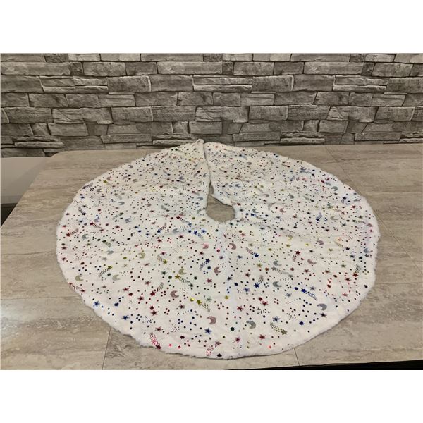 White Christmas Tree Skirt