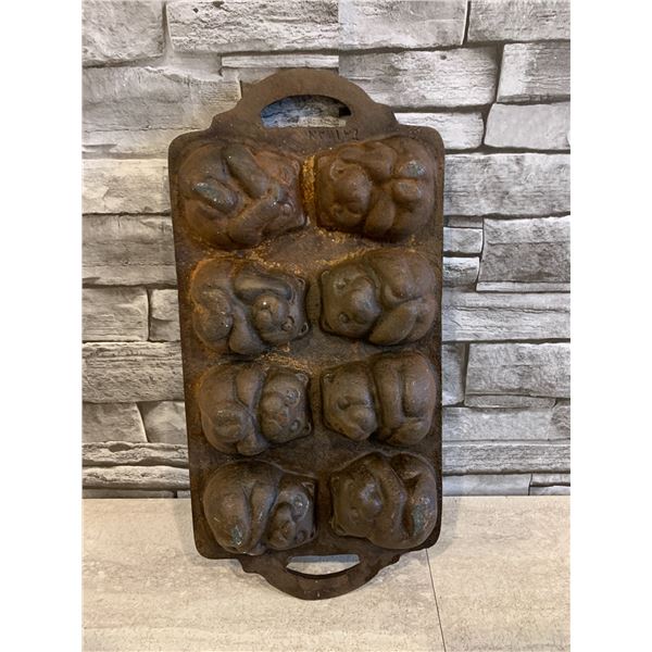 Vintage John Wright - 1984 Teddy Bear Cast Iron Pan