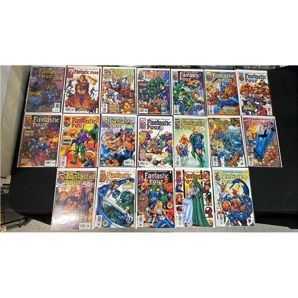 (19) MARVEL THE FANTASTIC FOUR COMIC BOOKS
