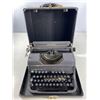 Image 1 : Underwood Universal Portable Typewriter a Made in Canada