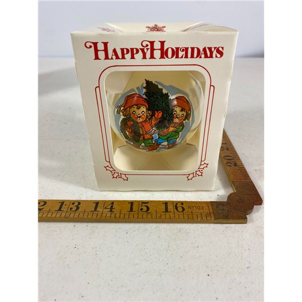 1982 Campbell’s Soup “Happy Holidays” Children with Christmas Tree Orname