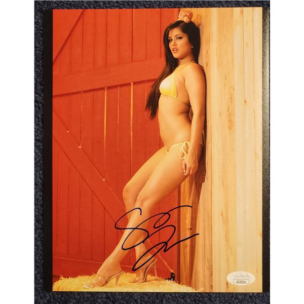 Sunny Leone signed 8” x 10” color photo with JSA authentication.