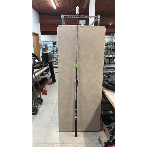 *NEW* OKUMA AVENGER FISHING ROD (SOME FOAM DAMAGE)