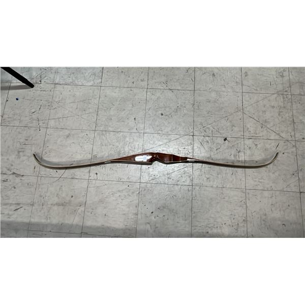 CHEK-MATE BOW 60" C.M. 1035