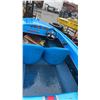 Image 5 : BOAT, BLUE, NO VIN PLATE, VIN NULL