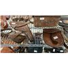 Image 3 : SHELF OF LEATHER BELTS, AMMUNITION POUCHES & BAGS