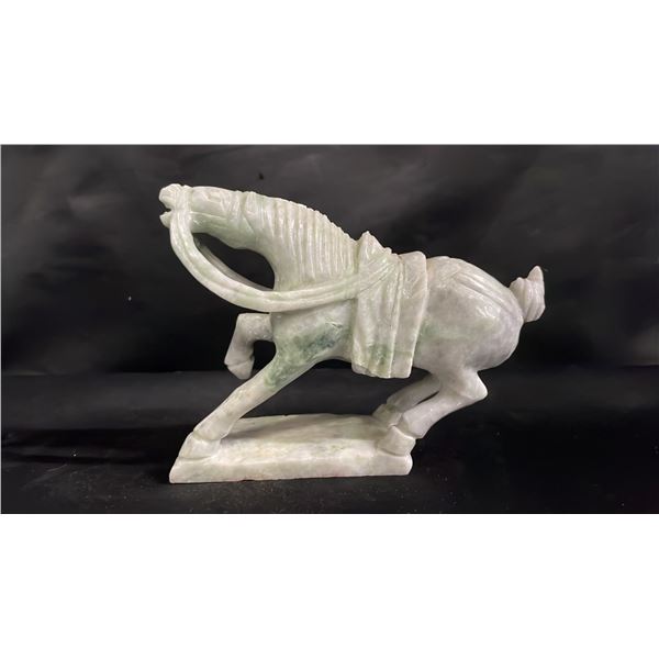 CHINESE CARVED JADE HORSE FIGURINE: 5"W X 4"T X 2"D