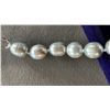 Image 3 : FRESHWATER PEARL NECKLACE: GREY LUSTER