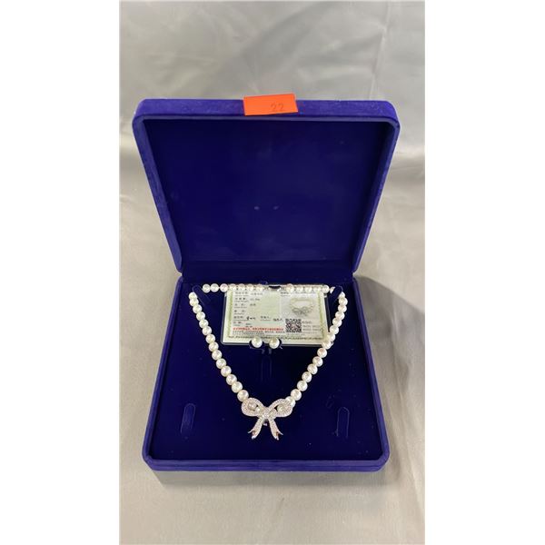 FRESHWATER PEARL NECKLACE WITH REMOVABLE PENDANT & EARRINGS WITH CERTIFICATE